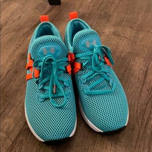 Under Armour Woman’s shoes